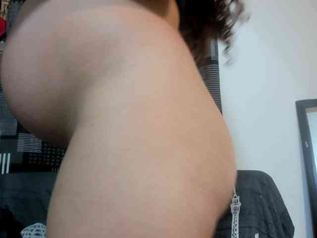 miaapons webcam