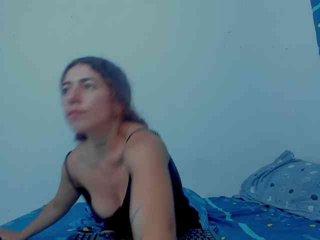 miaapons webcam