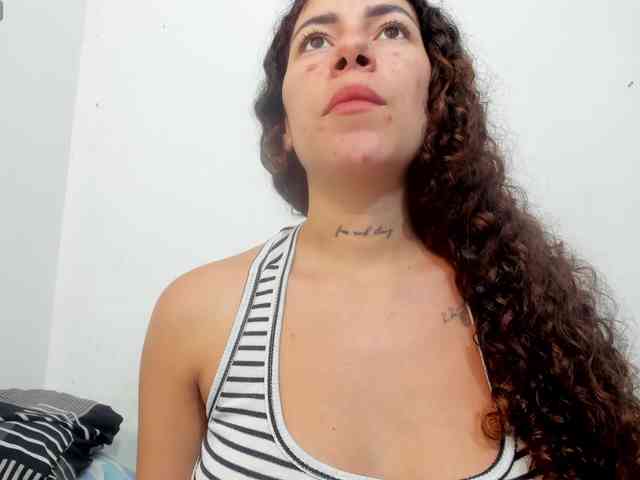 miaapons webcam