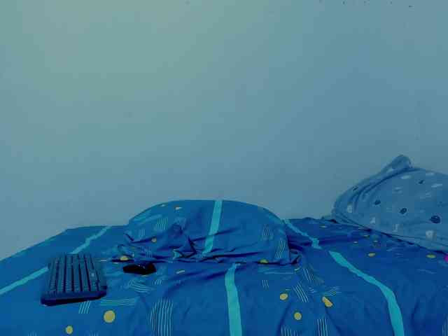 miaapons webcam