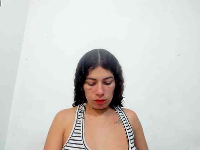 miaapons webcam