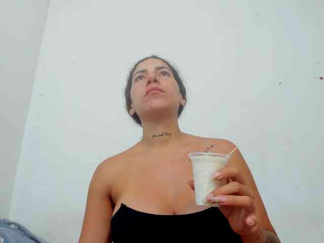 miaapons webcam