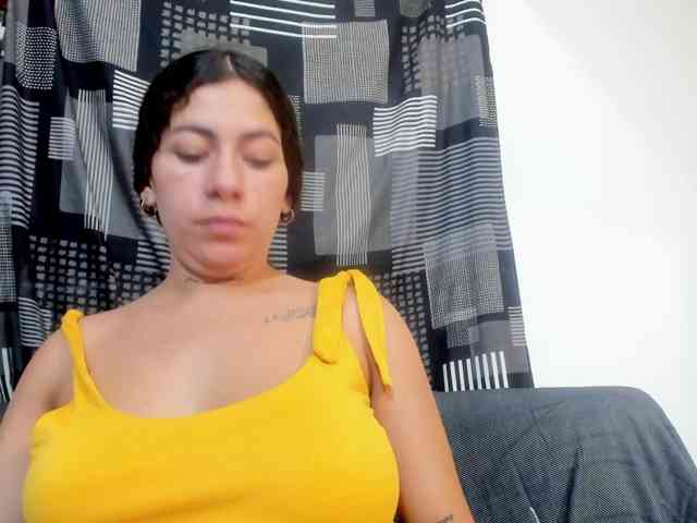 miaapons webcam
