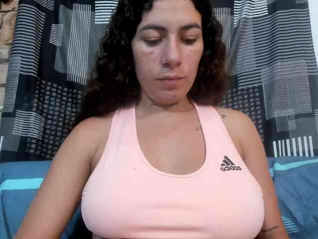 miaapons webcam