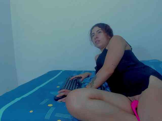 miaapons webcam