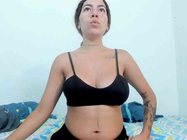 miaapons webcam