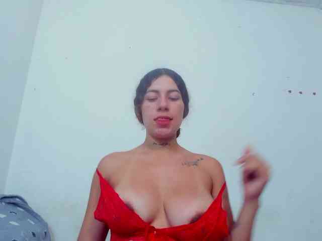 miaapons Sex Cam Show