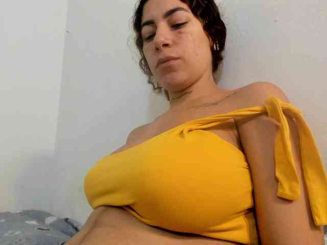 miaapons webcam