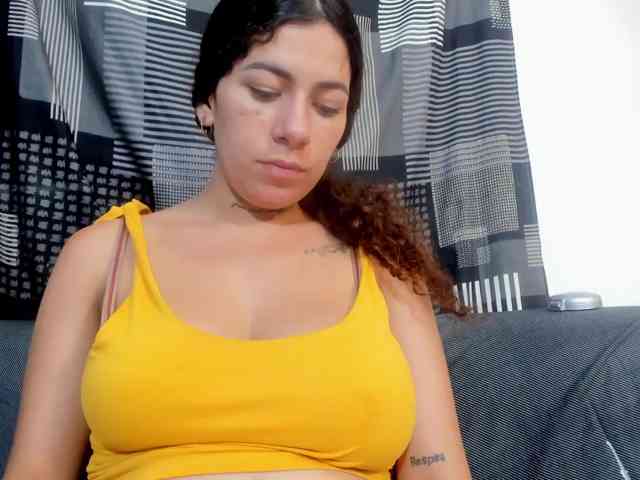 miaapons webcam