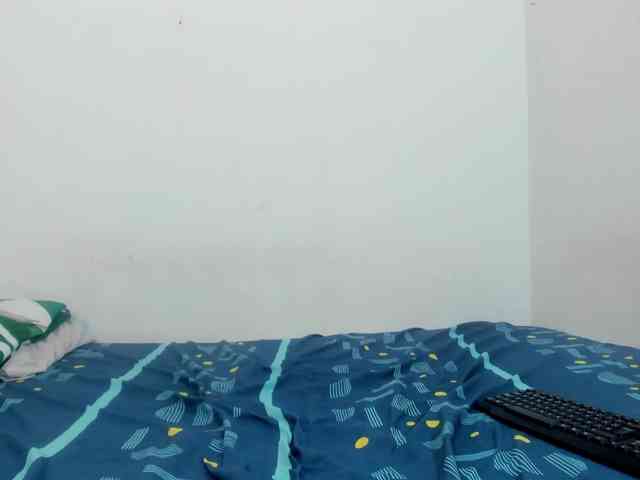 miaapons webcam