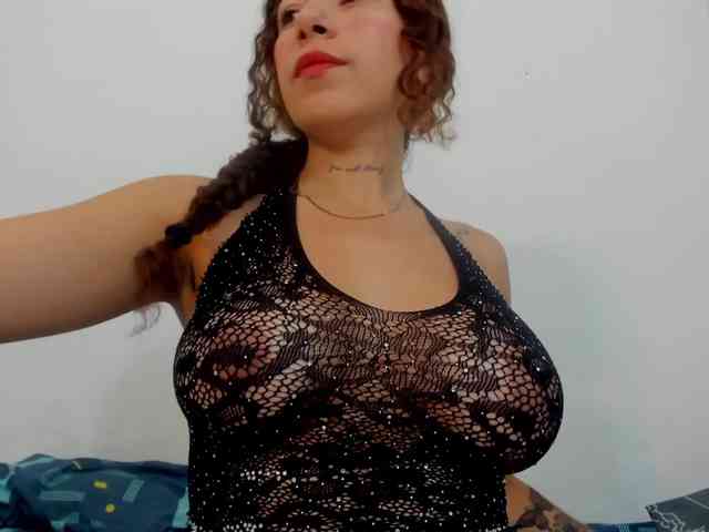 miaapons webcam