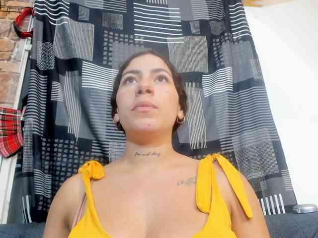 miaapons webcam