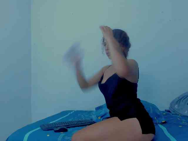 miaapons webcam