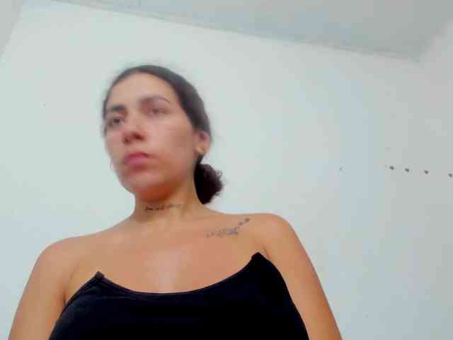 miaapons webcam