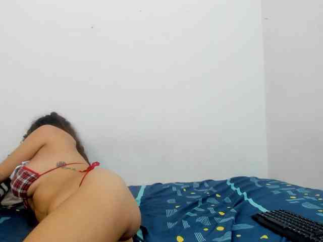 miaapons webcam