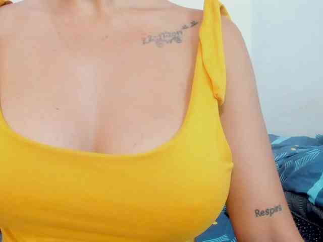 miaapons webcam