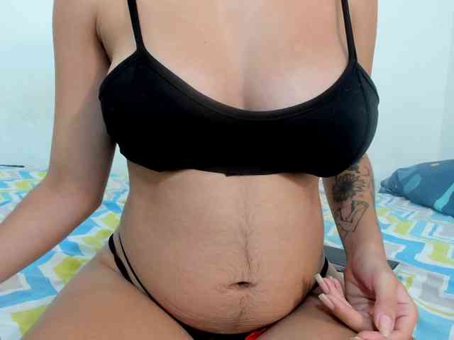 miaapons webcam