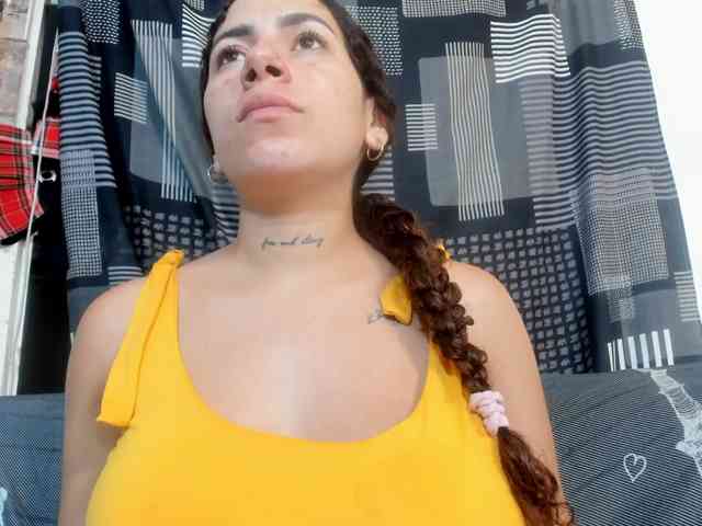 miaapons webcam