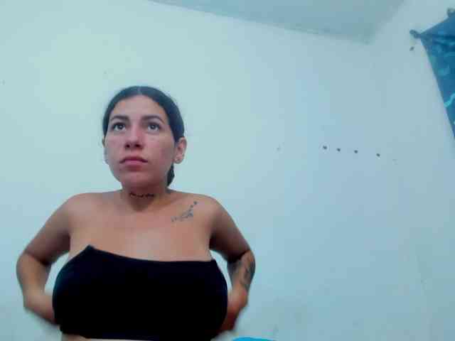 miaapons webcam