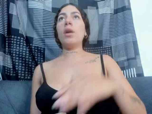 miaapons webcam