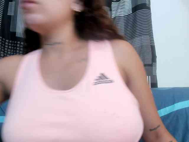 miaapons webcam