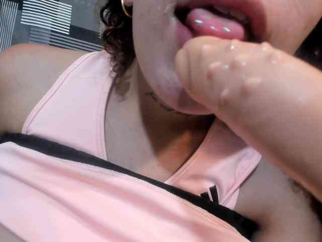miaapons webcam