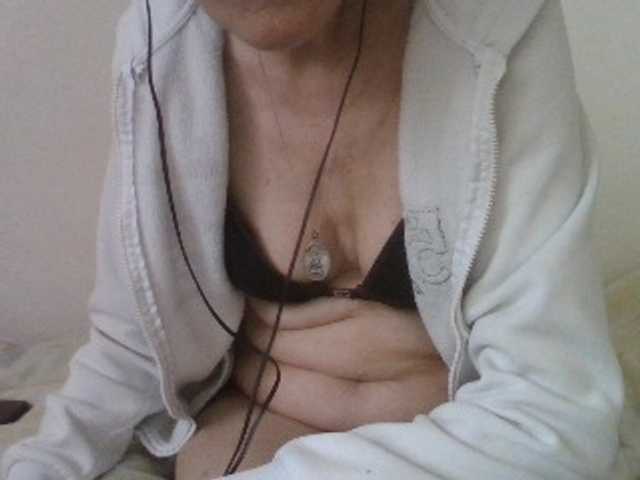 Issabela56 live cam on BongaCams