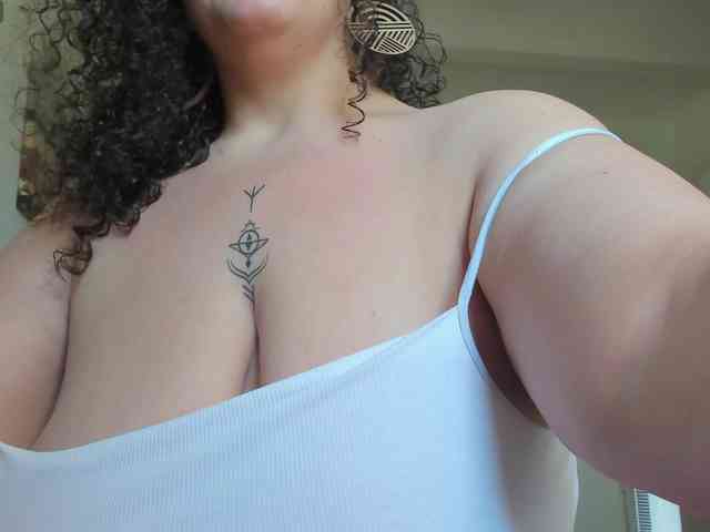 BohoBabeLexy webcam