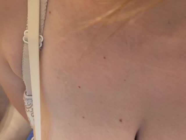 Onebigkiss live cam on BongaCams