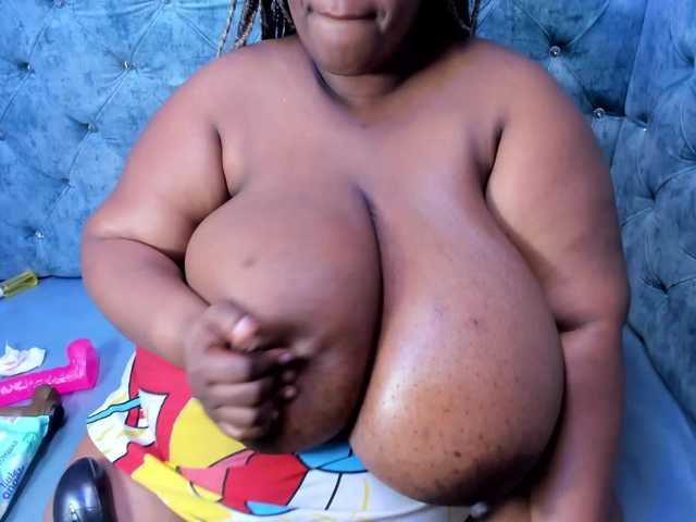 BloomBbw live cam on BongaCams