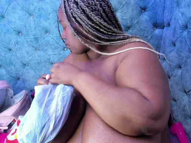 BloomBbw webcam