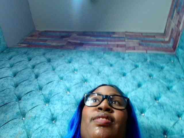 BloomBbw webcam