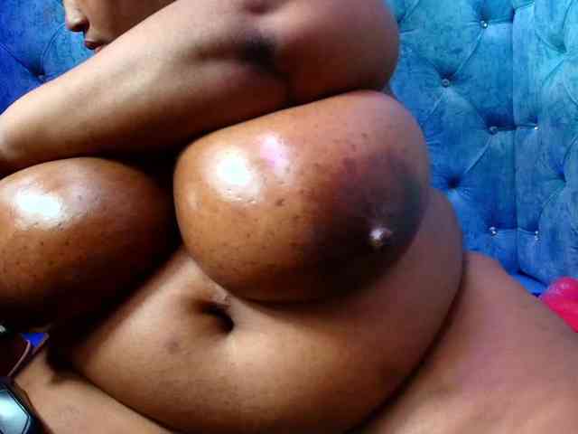 bloombbw's live room