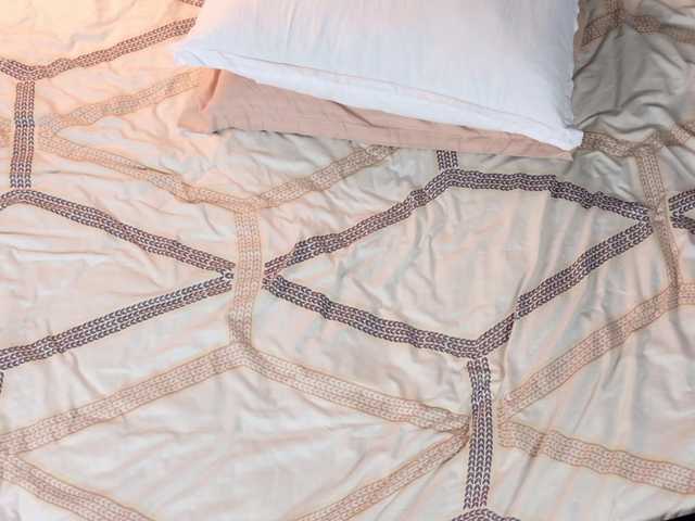 le modèle AmaiRin est en webcam porno dans un show sur le site bongacams, il possède les tags suivants: White/Caucasian,Brunette,Shaved
