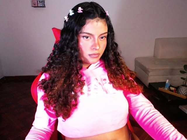 LuluPeach069's BongaCams show and profile