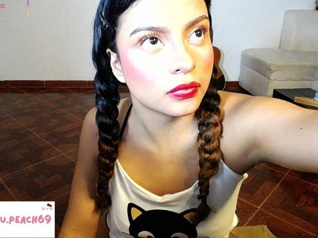 LuluPeach069's BongaCams show and profile