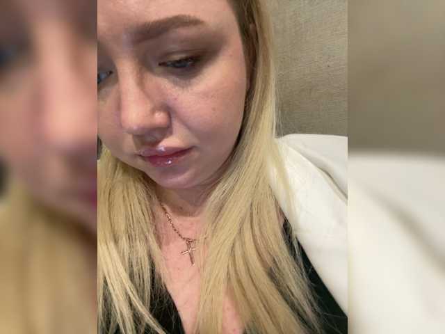 KiraMalina live cam on BongaCams