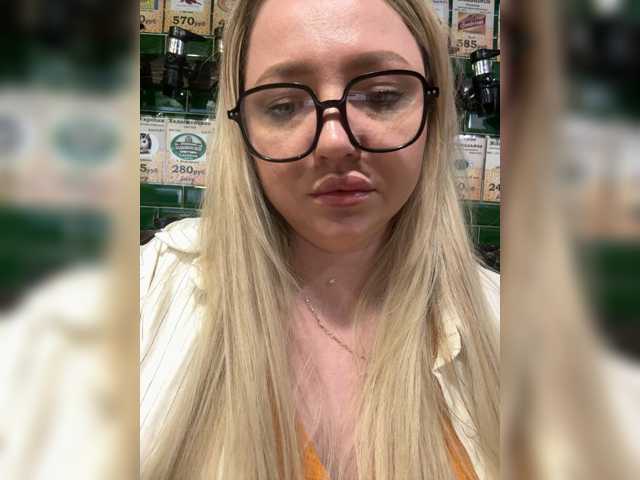 KiraMalina live cam on BongaCams