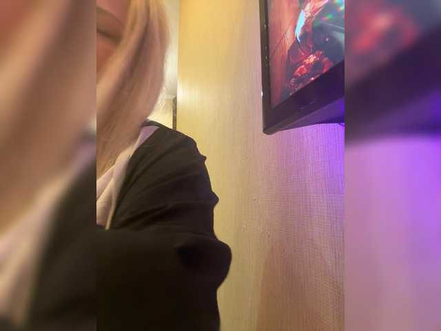 KiraMalina live cam on BongaCams