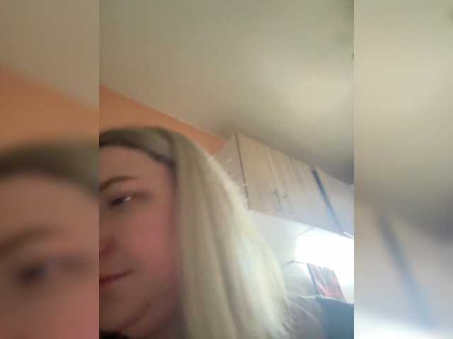 KiraMalina live cam on BongaCams