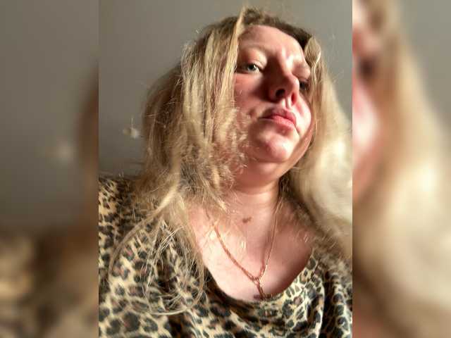 KiraMalina live cam on BongaCams