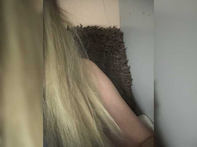 KiraMalina live cam on BongaCams