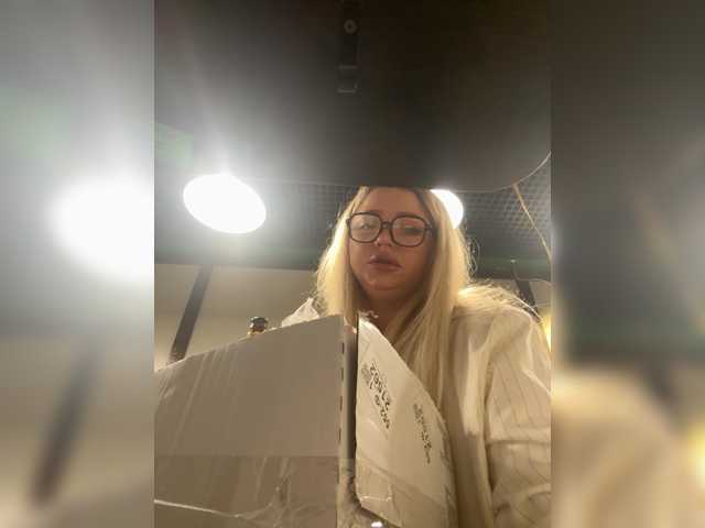 KiraMalina, en vivo ahora en BongaCams