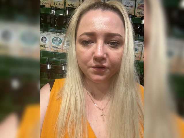 KiraMalina live cam preview