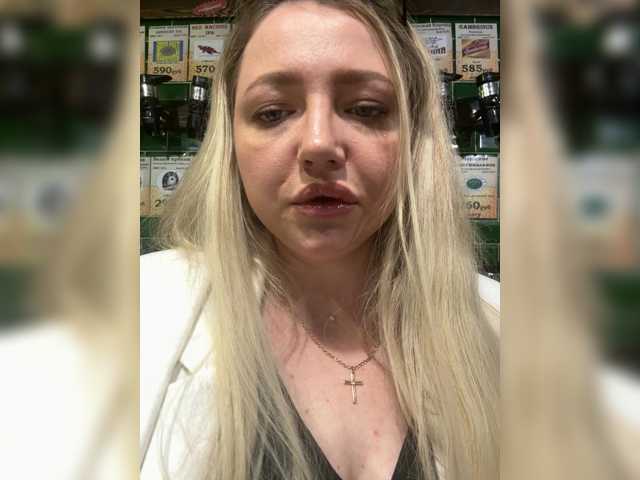 KiraMalina live cam preview