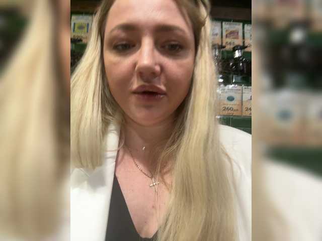 KiraMalina live cam preview