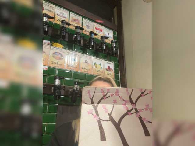 KiraMalina live cam