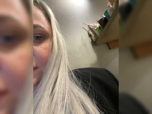 KiraMalina live cam