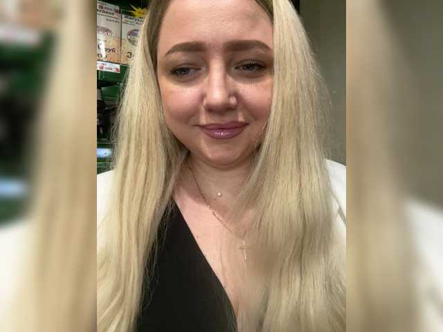 KiraMalina live cam on BongaCams