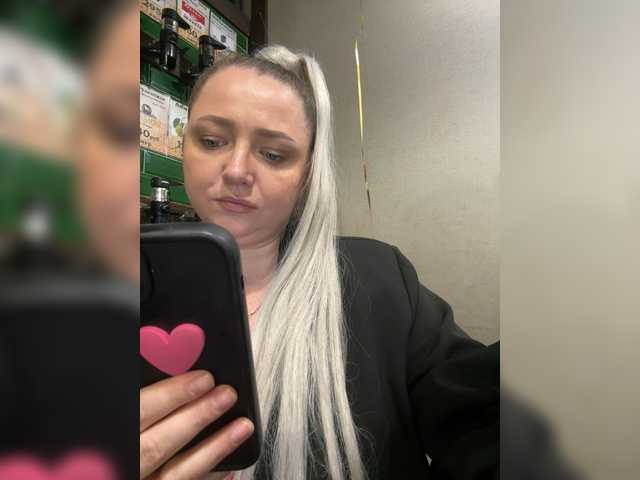 KiraMalina live cam on BongaCams